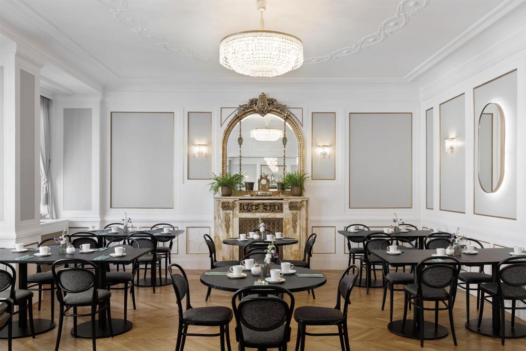 Hotel Astoria Vienna, Curio Collection By Hilton Buitenkant foto