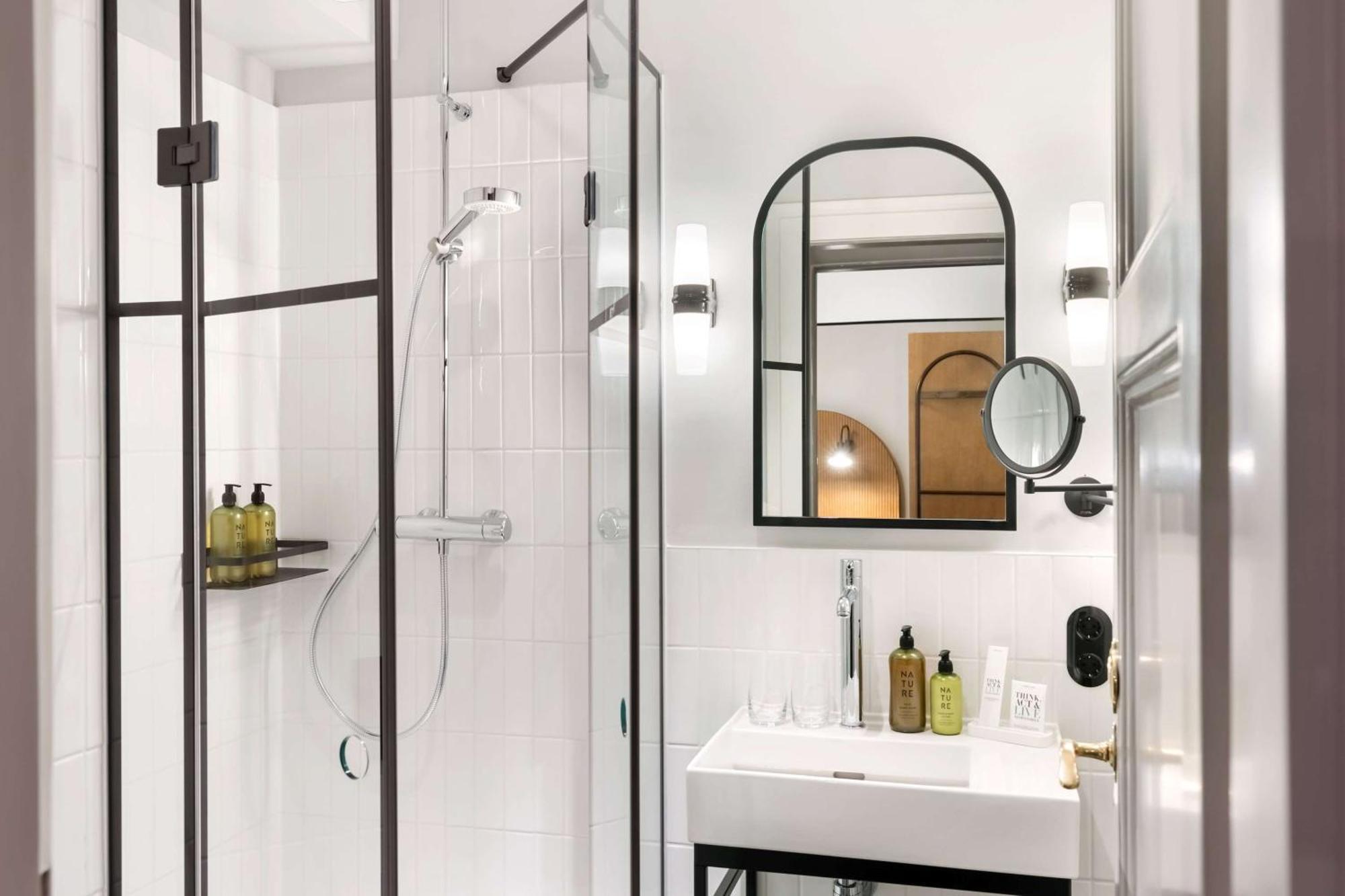 Hotel Astoria Vienna, Curio Collection By Hilton Buitenkant foto