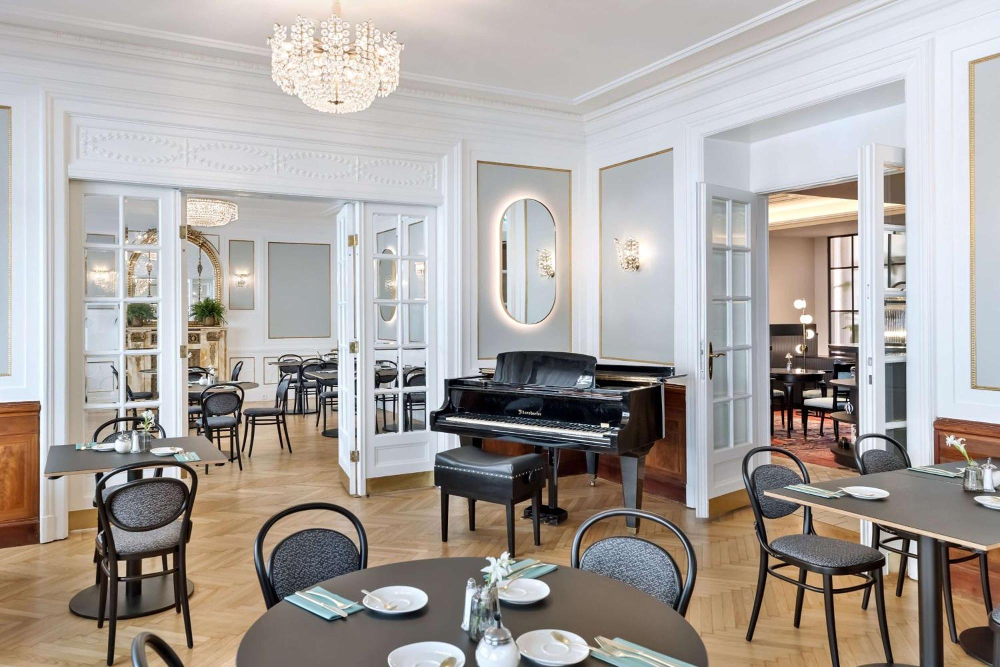 Hotel Astoria Vienna, Curio Collection By Hilton Buitenkant foto